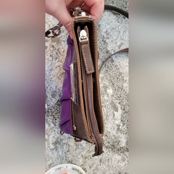 CHAPS Crossbody Purple & Brown purse - Picture 4 of 9